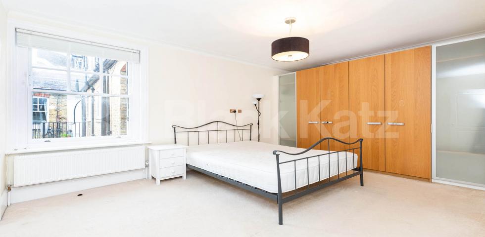 Super recently refurbished 3 bed 2 bath minutes to Baker Street Tube.   Melcombe Court, Dorset Square, Baker Street